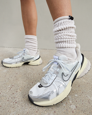 Nike V2K Run Women's Shoes with Reflective Accents. Nike JP